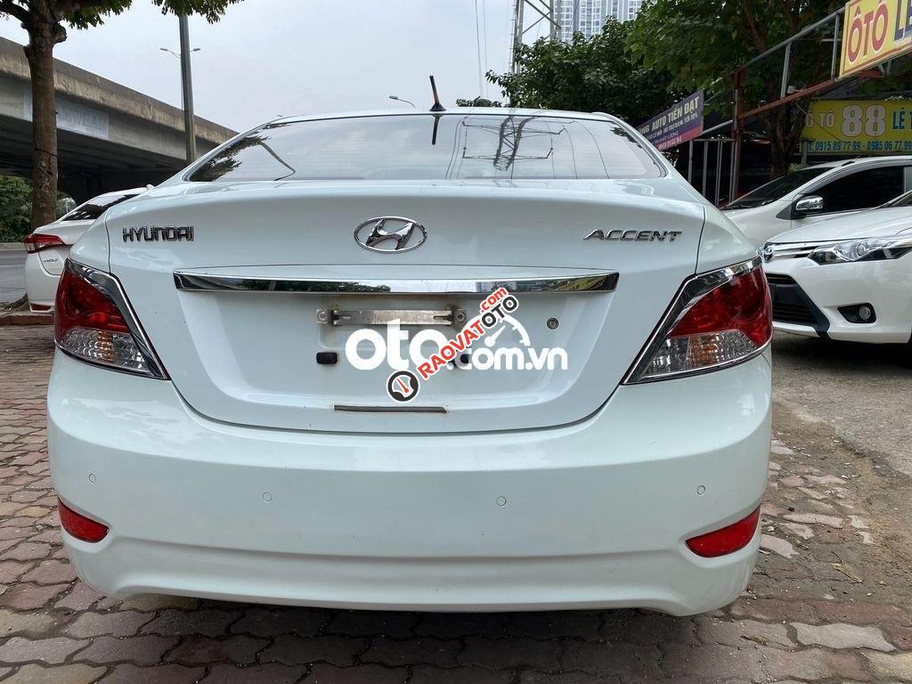 Cần bán gấp Hyundai Accent 1.4AT sản xuất năm 2012, màu trắng, nhập khẩu-5