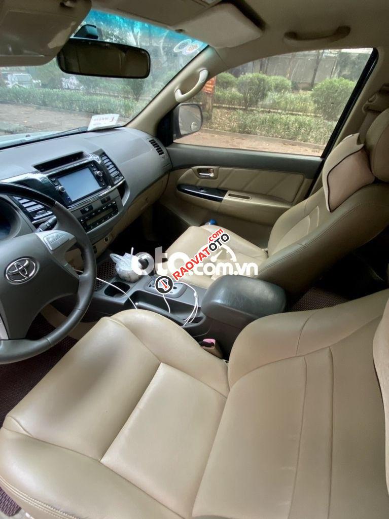 Cần bán Toyota Fortuner 2.7V 4x2 AT năm 2013, màu bạc, nhập khẩu, giá 515tr-8