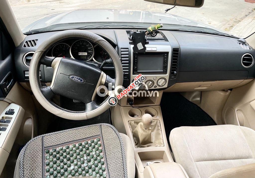 Bán xe Ford Everest 2.5MT năm 2009, màu bạc đẹp như mới, 360 triệu-7