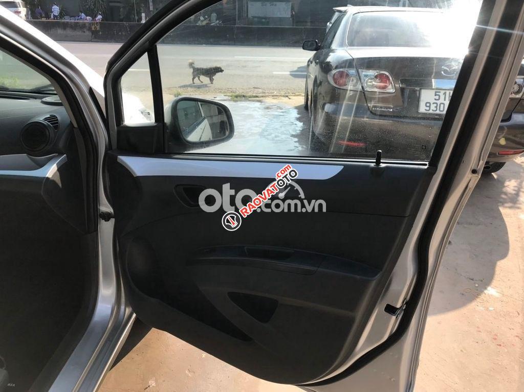 Bán ô tô Chevrolet Spark LT sản xuất năm 2015, màu bạc-5