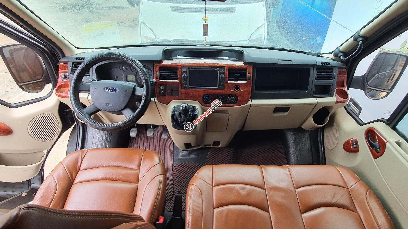 Bán xe Ford Limousine sản xuất 2017 bản nhập Thái-4