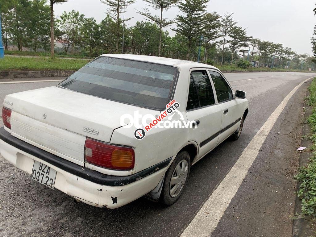 Xe Mazda 323 2.0MT sản xuất năm 1994, màu trắng, xe nhập-3