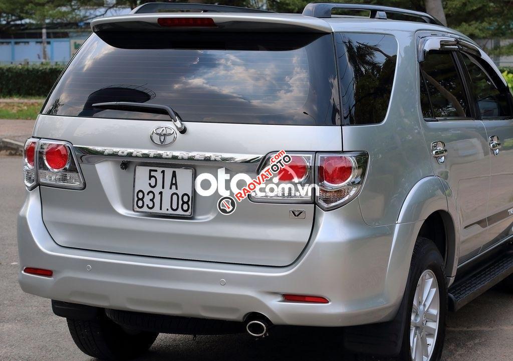 Bán xe Toyota Fortuner 2.7 V 4x4 AT sản xuất 2014, giá tốt-7