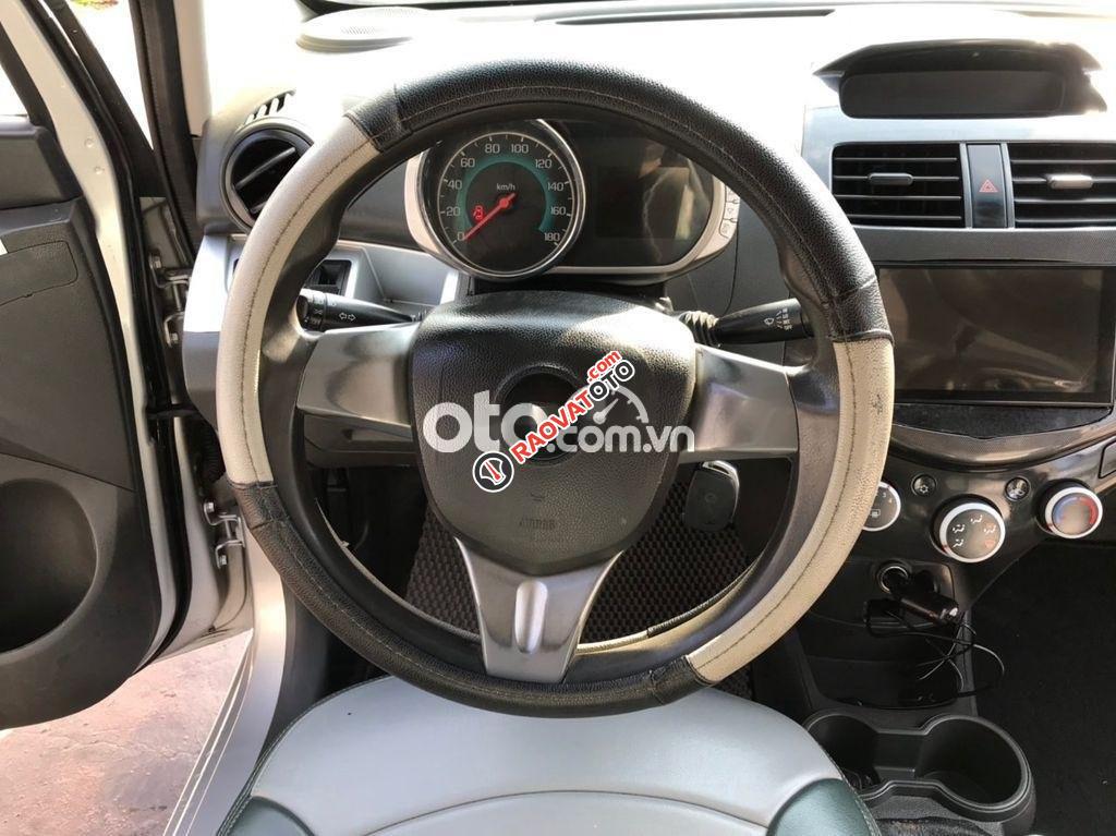 Bán ô tô Chevrolet Spark LT sản xuất năm 2015, màu bạc-10