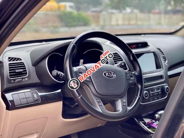 Cần bán Kia Sorento GAT năm 2019, màu đen, 695tr-3