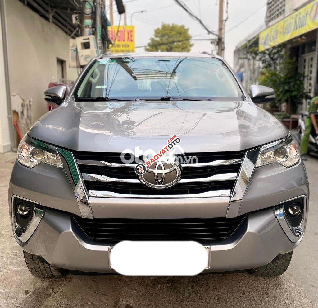 Bán xe Toyota Fortuner 2.7V 4x2 AT sản xuất năm 2017, màu bạc, 800tr-5