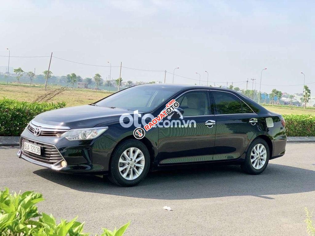 Bán ô tô Toyota Camry 2.0E sản xuất 2016, màu đen-8