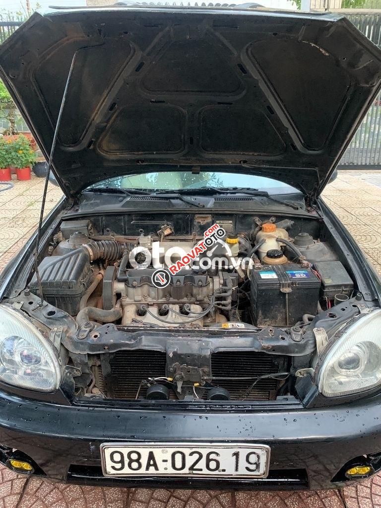 Bán ô tô Daewoo Lanos MT năm sản xuất 2002, màu đen-8