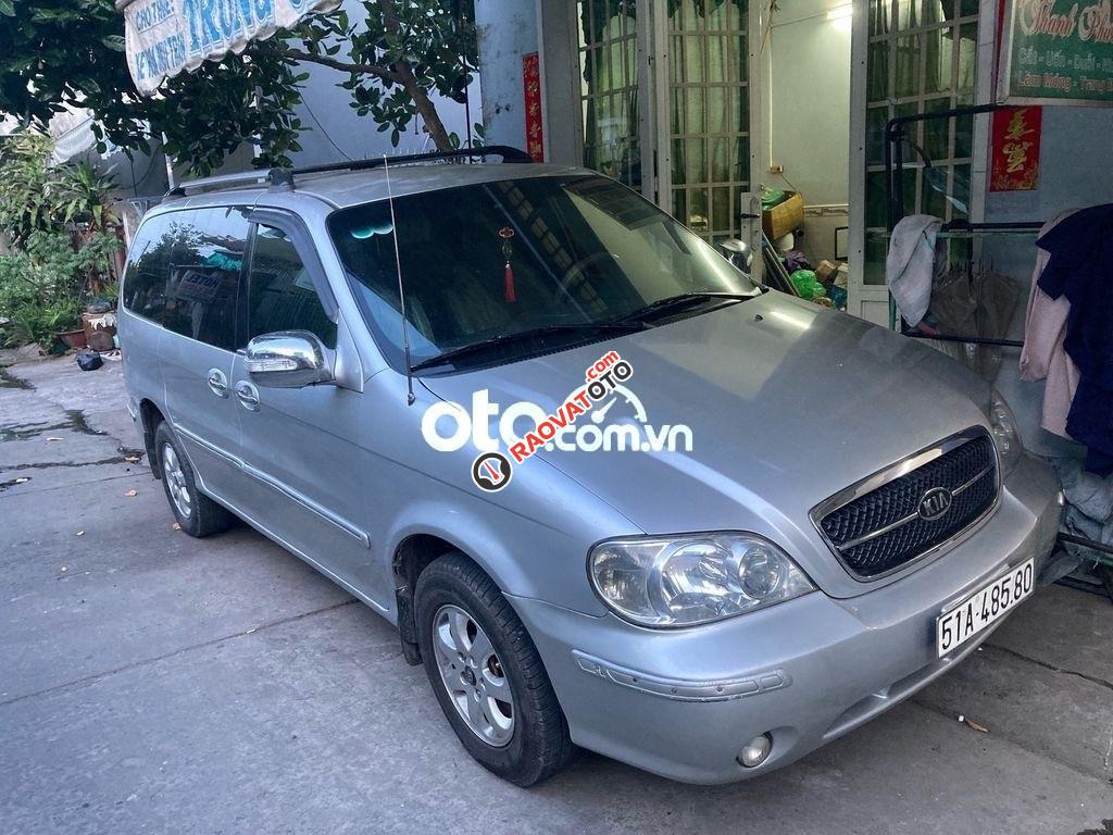 Bán Kia Carnival GS năm 2005, màu bạc, nhập khẩu nguyên chiếc số sàn-1