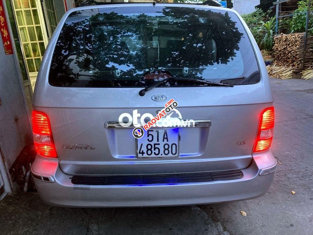 Bán Kia Carnival GS năm 2005, màu bạc, nhập khẩu nguyên chiếc số sàn-5