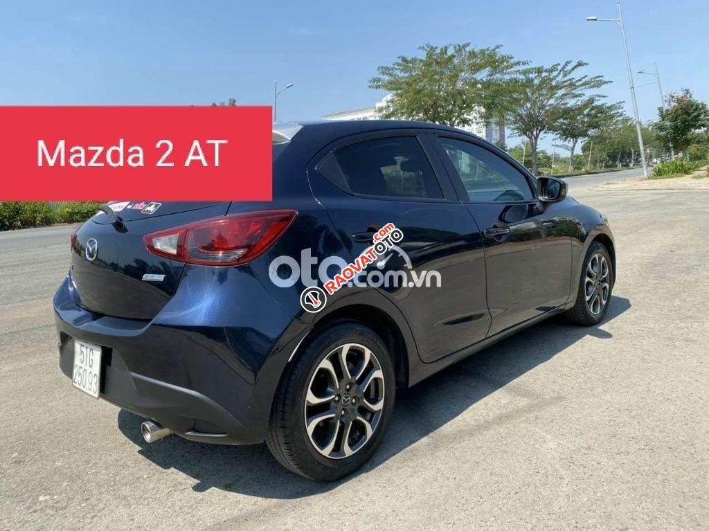 Cần bán Mazda 2 1.5AT sản xuất năm 2016, màu đen, xe nhập số tự động-11