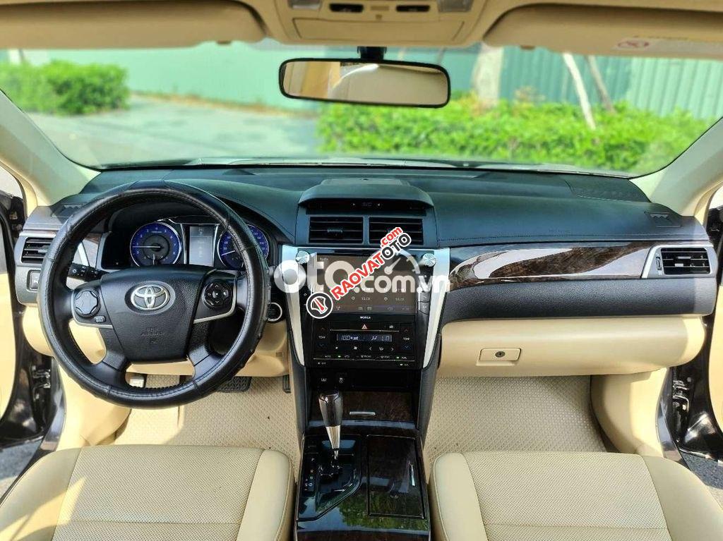 Cần bán xe Toyota Camry 2.0E năm sản xuất 2016, màu đen-4