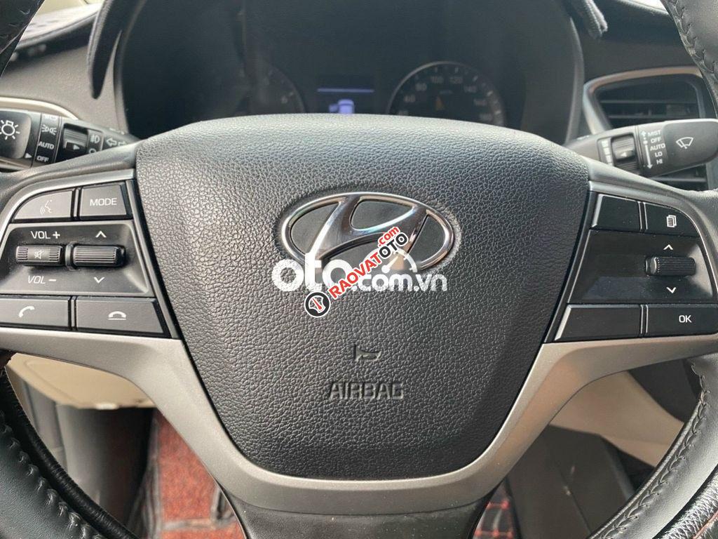 Bán Hyundai Accent 1.4 sản xuất 2019, màu nâu-5