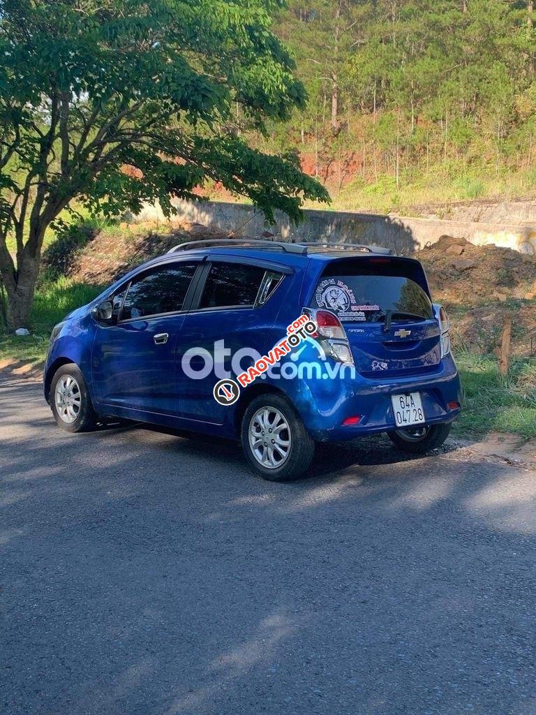 Bán ô tô Chevrolet Spark MT năm sản xuất 2018, màu xanh lam-3