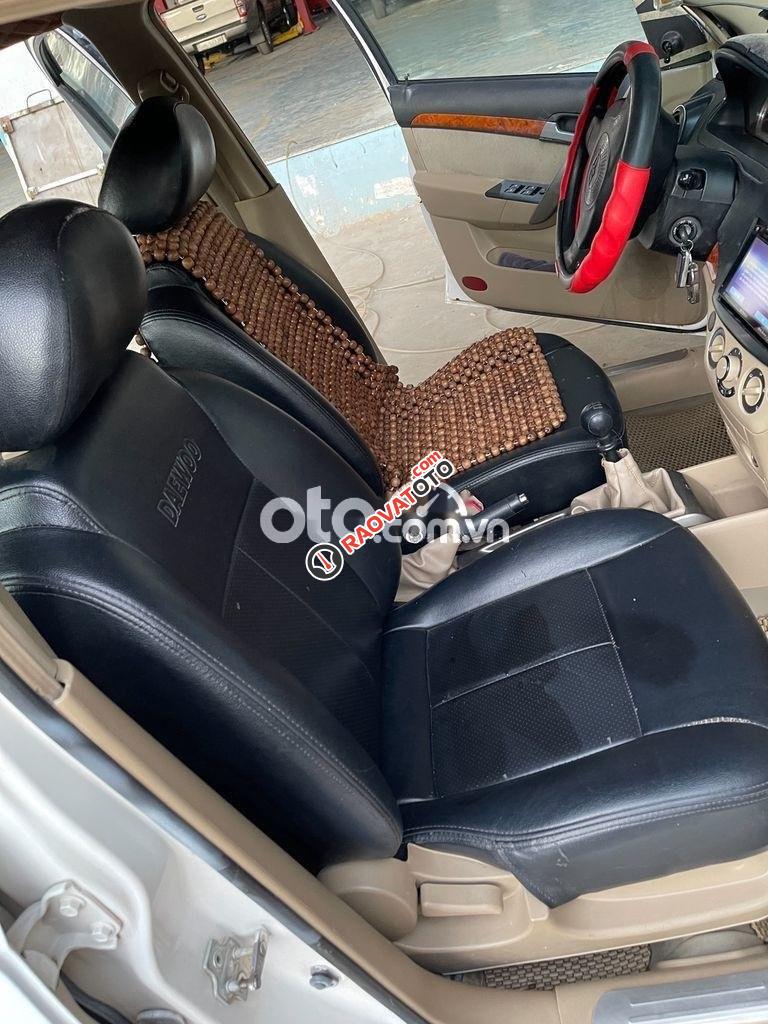 Cần bán xe Daewoo Gentra SX sản xuất năm 2008, màu trắng, giá tốt-5