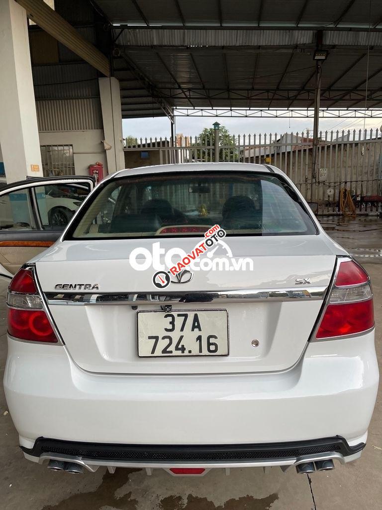 Cần bán xe Daewoo Gentra SX sản xuất năm 2008, màu trắng, giá tốt-2