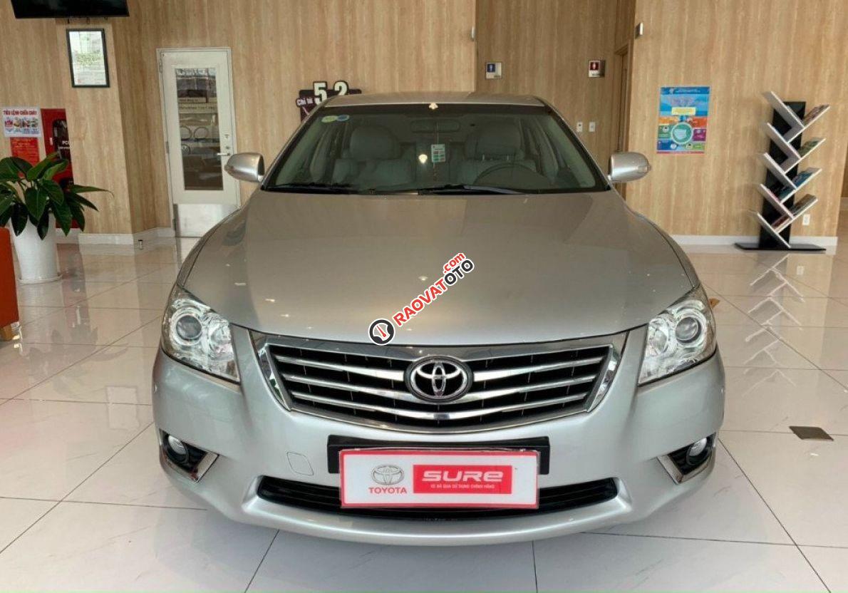 Cần bán lại xe Toyota Camry 2.4G năm 2011, màu bạc xe gia đình-0