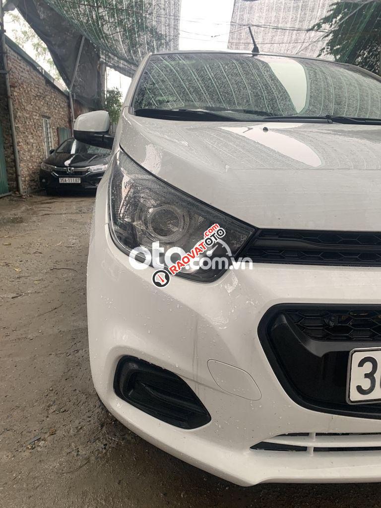 Bán Chevrolet Spark LS năm 2018, màu trắng, giá tốt-8