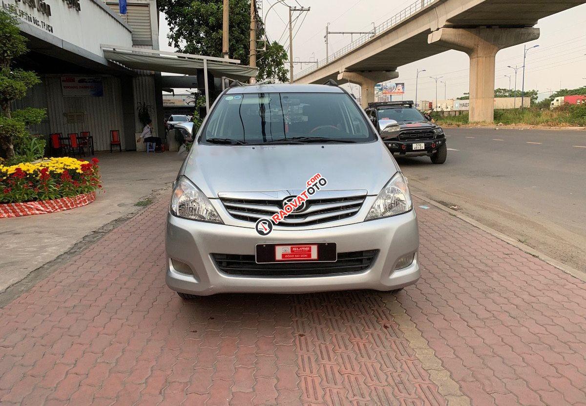 Xe Toyota Innova 2.0G sản xuất năm 2011, màu bạc, giá chỉ 340 triệu-6