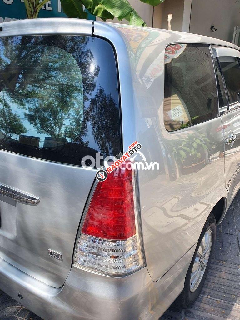 Bán ô tô Toyota Innova 2.0G năm 2010, màu bạc-7