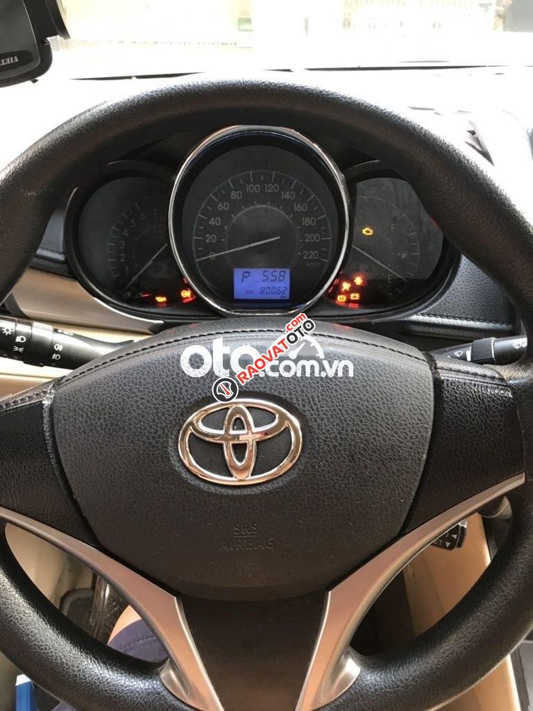 Cần bán Toyota Vios 1.5E năm sản xuất 2016, màu vàng-6