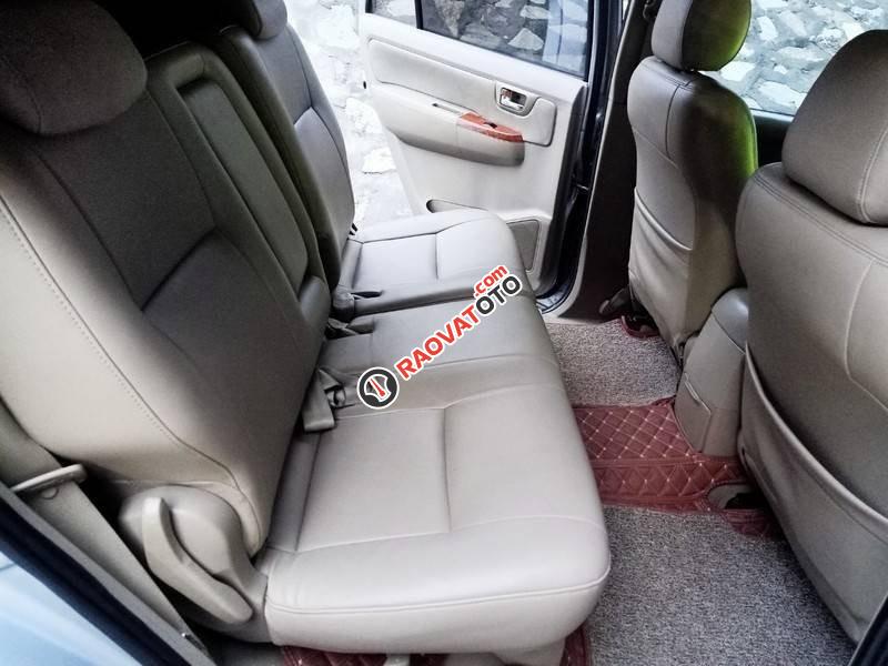 Cần bán lại xe Toyota Fortuner 2.7V 4x4AT sản xuất năm 2010, màu bạc  
-6