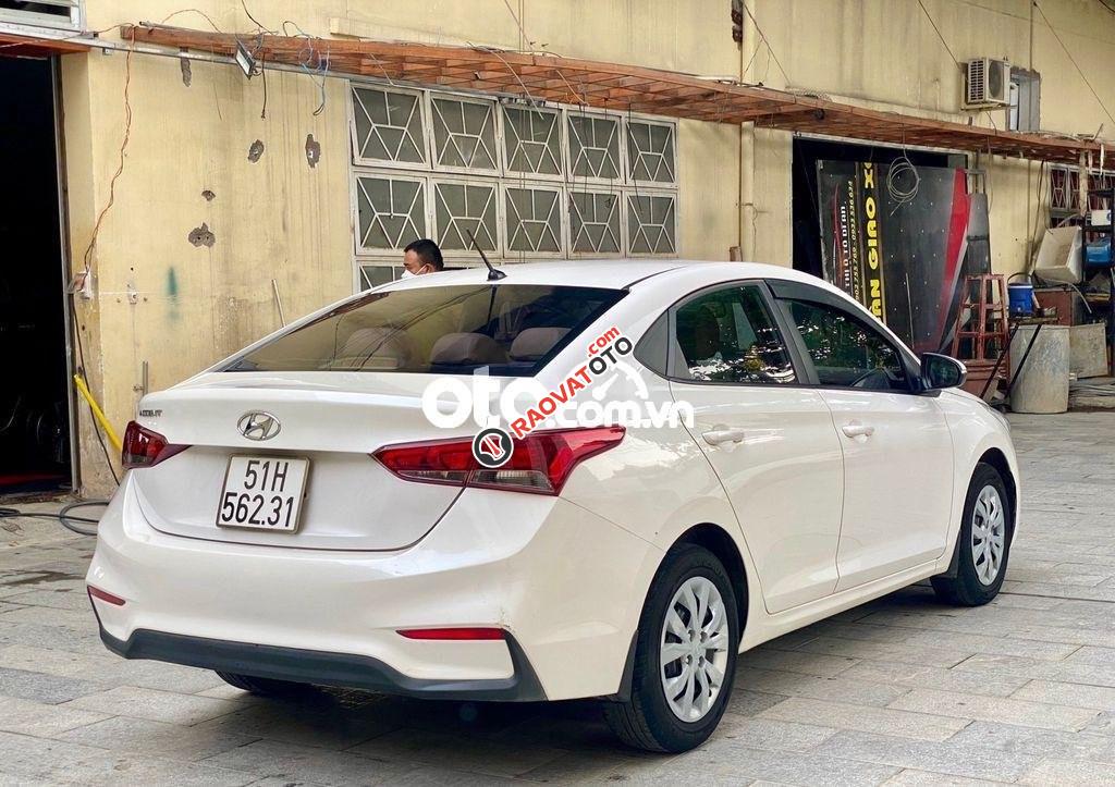 Bán Hyundai Accent MT năm sản xuất 2019, màu trắng-11