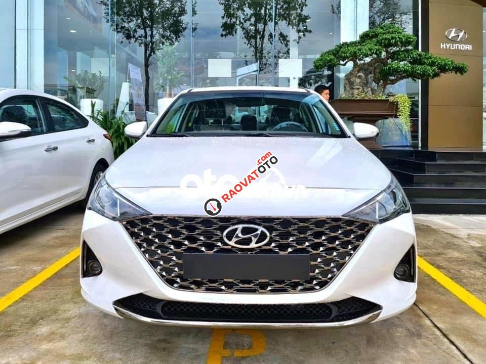 Bán xe Hyundai Accent 1.4 sản xuất 2021, màu trắng-7