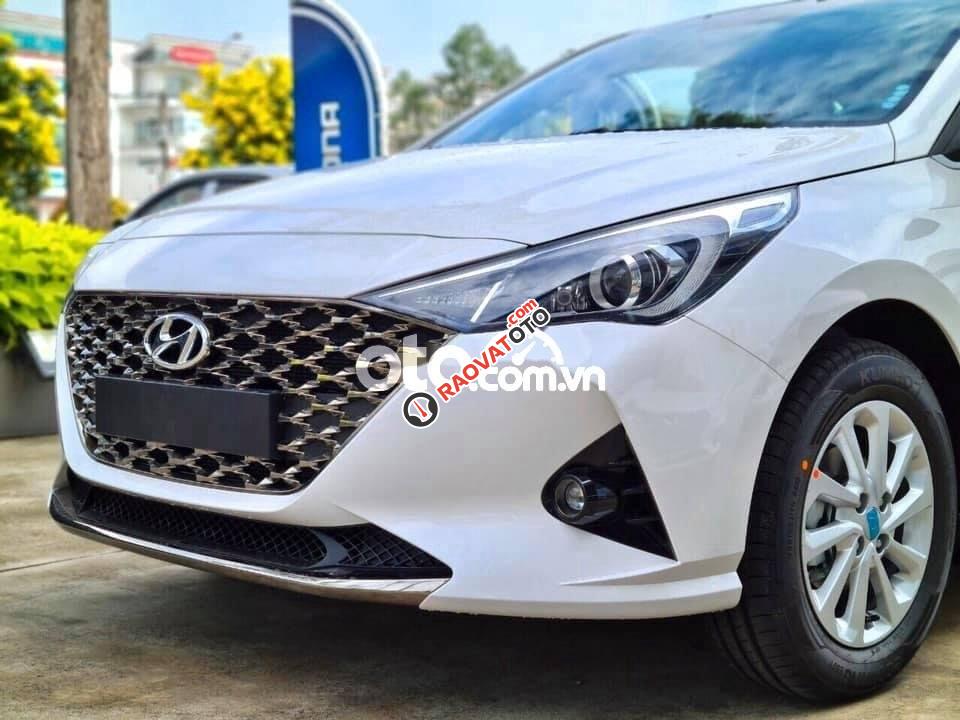 Bán xe Hyundai Accent 1.4 sản xuất 2021, màu trắng-4