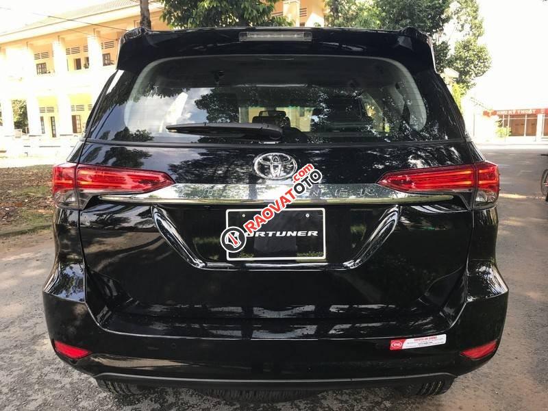 Bán ô tô Toyota Fortuner 2.7V sản xuất năm 2022, màu đen-1