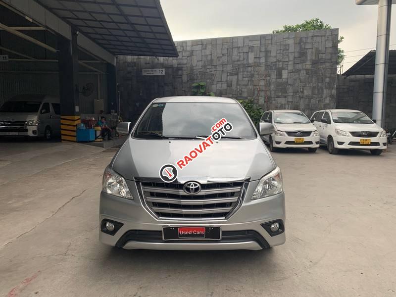 Bán xe Toyota Innova G năm 2015, màu bạc, giá tốt-0