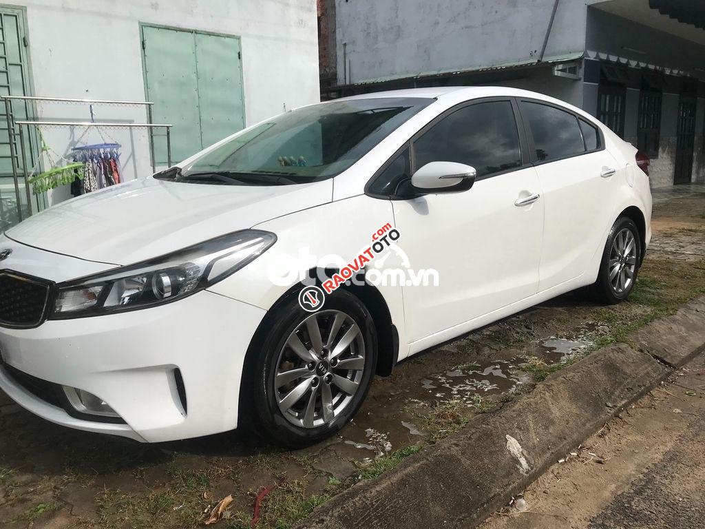 Cần bán xe Kia Cerato 1.6 MT sản xuất 2017, màu trắng, 360 triệu-2