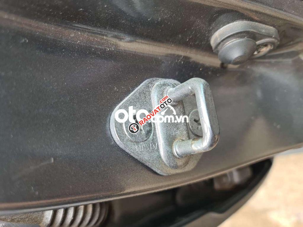 Cần bán lại xe Toyota Corolla 1.6GLi năm sản xuất 2001, màu xám, giá chỉ 125 triệu-5