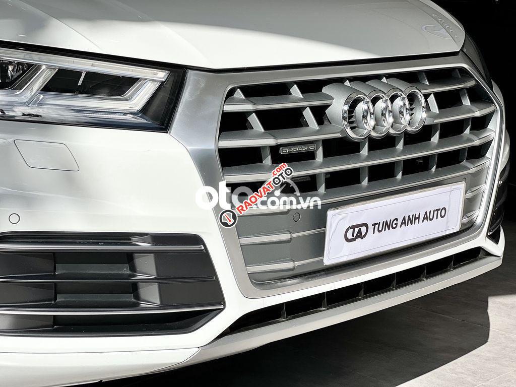 Bán xe Audi Q5 2.0T năm sản xuất 2017, màu trắng còn mới-10