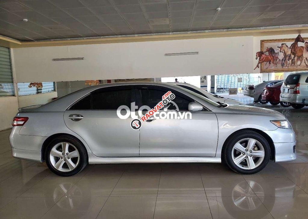 Bán Toyota Camry SE sản xuất năm 2009, màu bạc, nhập khẩu, giá 570tr-3