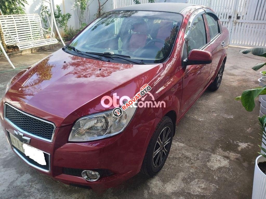 Cần bán Chevrolet Aveo MT năm 2013, màu đỏ-2