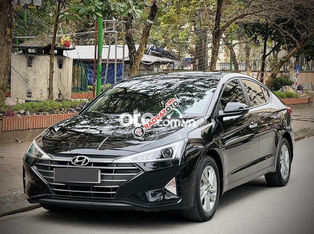 Cần bán lại xe Hyundai Elantra 1.6 AT sản xuất 2020, màu đen -9