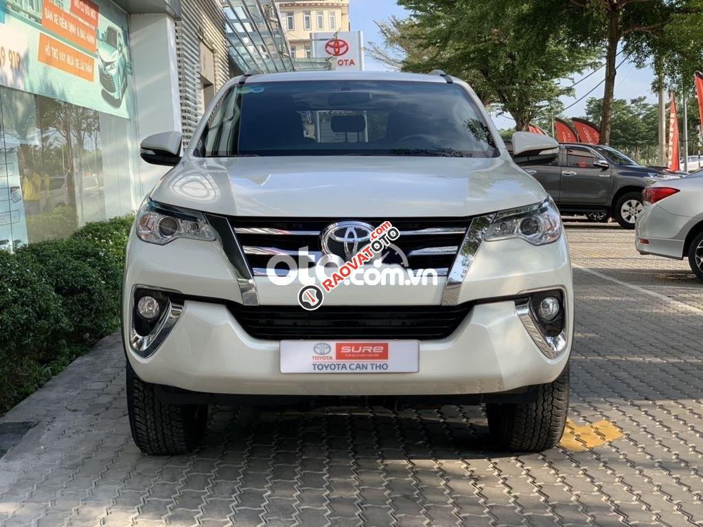 Cần bán gấp Toyota Fortuner 2.7V 4x2 AT năm 2017, màu trắng-1