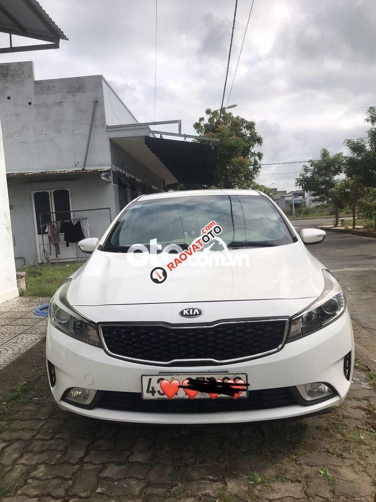 Cần bán xe Kia Cerato 1.6 MT sản xuất 2017, màu trắng, 360 triệu-1