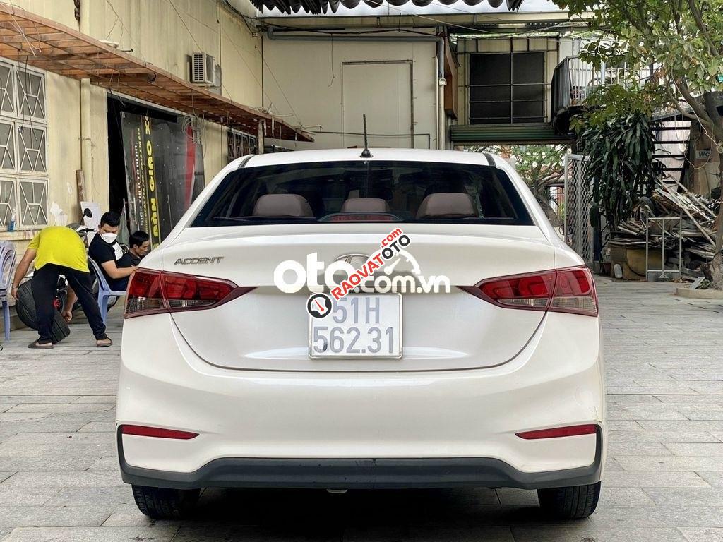 Bán Hyundai Accent MT năm sản xuất 2019, màu trắng-9