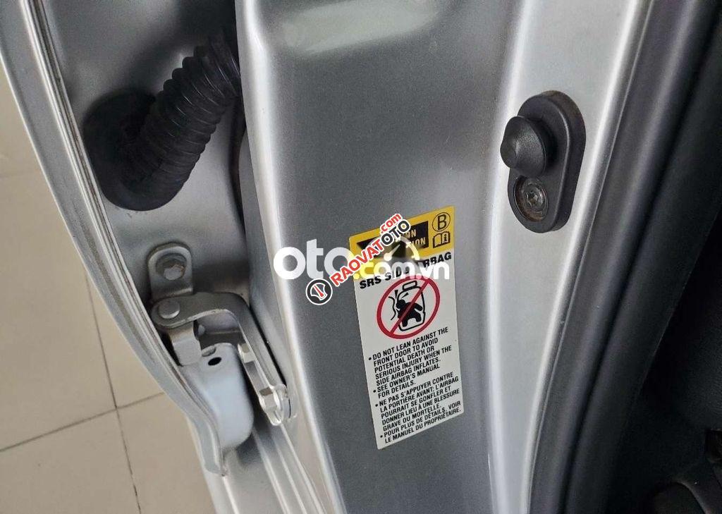 Bán Toyota Camry SE sản xuất năm 2009, màu bạc, nhập khẩu, giá 570tr-5