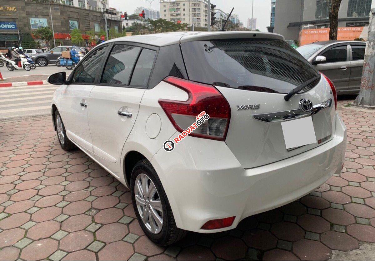 Cần bán lại xe Toyota Yaris 1.3AT sản xuất 2015, màu trắng, nhập khẩu nguyên chiếc, giá 466tr-3
