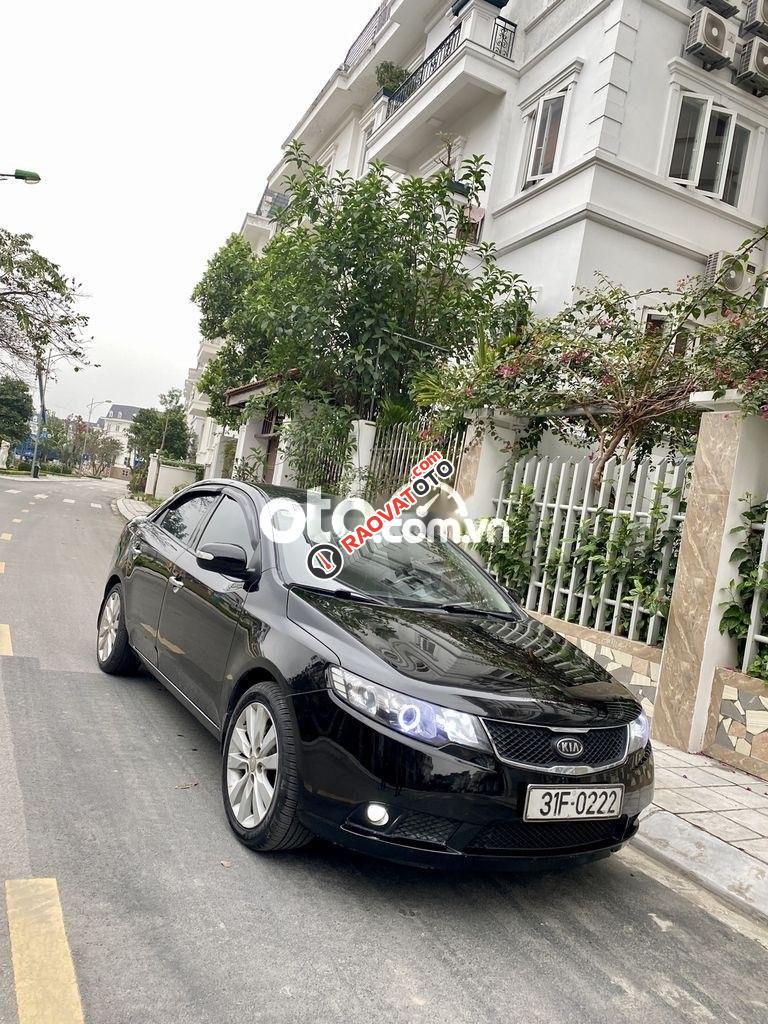 Cần bán Kia Forte 1.6MT năm sản xuất 2010, màu đen  
-2