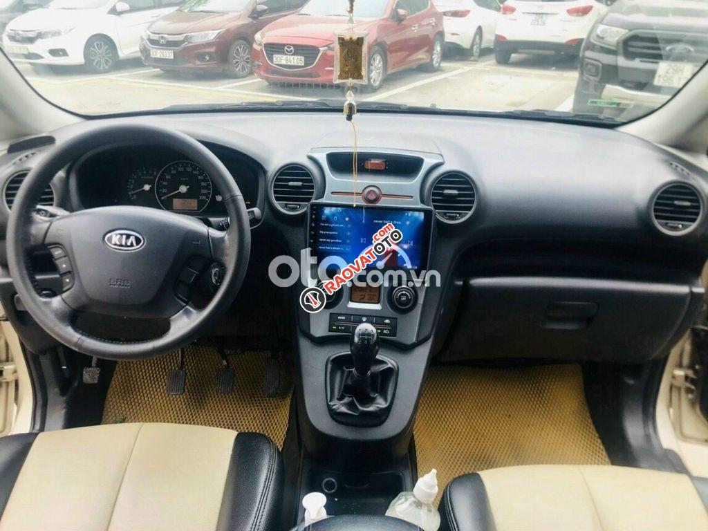 Bán Kia Carens 2.0MT năm 2016, màu vàng còn mới-4