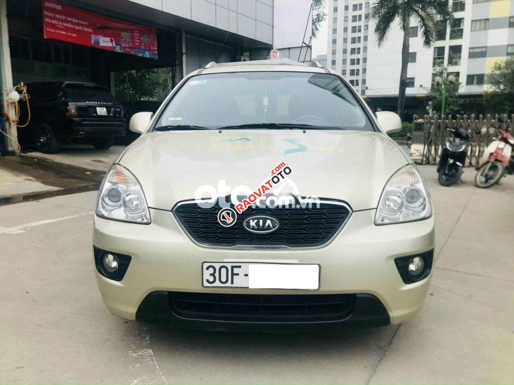 Bán Kia Carens 2.0MT năm 2016, màu vàng còn mới-1