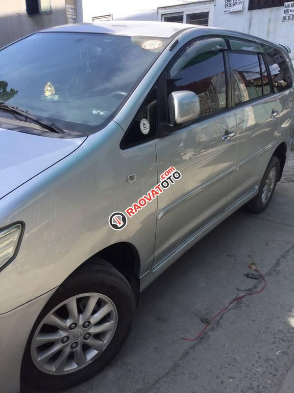 Cần bán xe Toyota Innova 2.0E năm sản xuất 2013, màu bạc-1