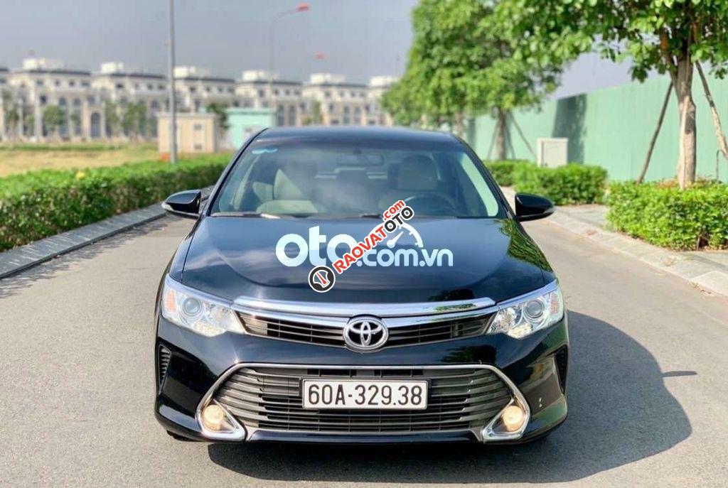 Bán Toyota Camry 2.0E sản xuất 2016, màu đen xe gia đình, giá chỉ 736 triệu-11