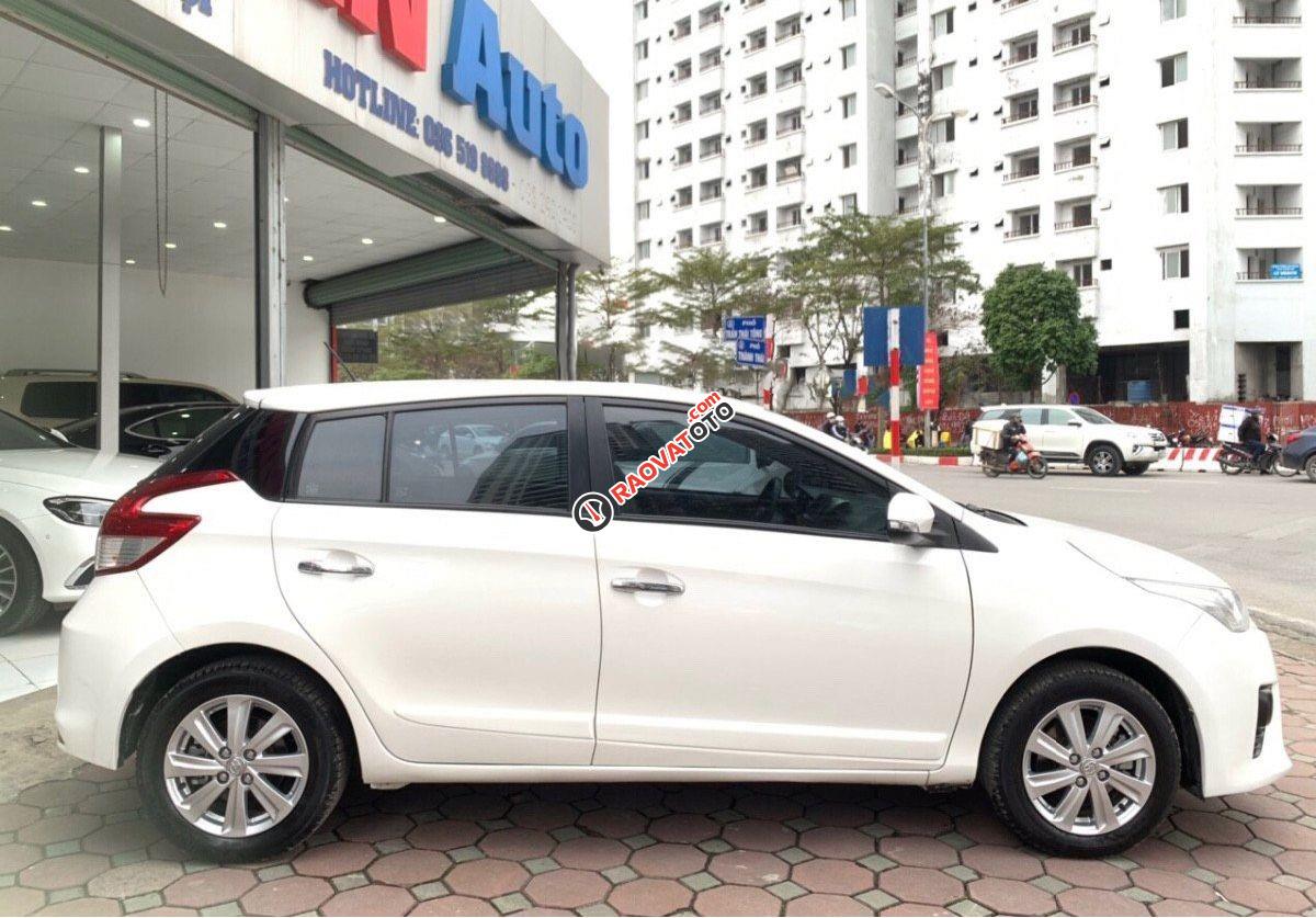 Cần bán lại xe Toyota Yaris 1.3AT sản xuất 2015, màu trắng, nhập khẩu nguyên chiếc, giá 466tr-1