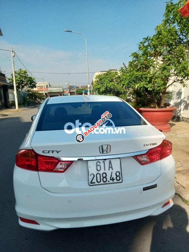 Bán Honda City CVT năm sản xuất 2015, màu trắng, giá 379tr-5