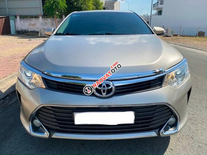 Cần bán gấp Toyota Camry 2.0E năm sản xuất 2016, giá tốt-9